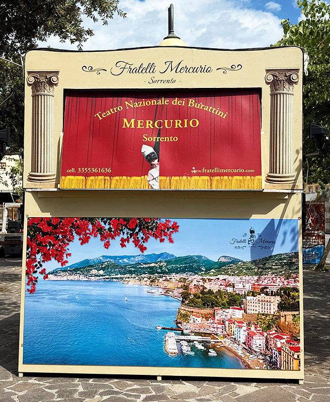Spettacolo del Teatrino dei Burattini Mercurio in piazza